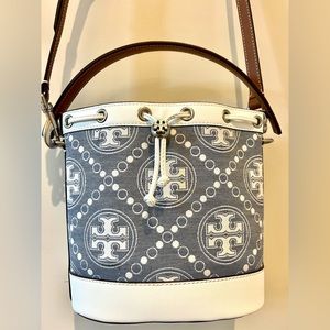 Tory Burch T MONOGRAM DENIM BUCKET BAG. NWT. Dust bag included